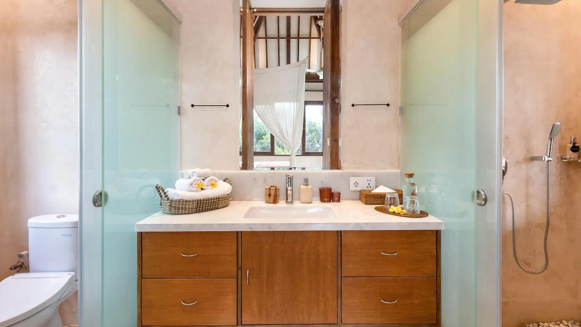 Villa Aloui By Villa Finder Kerobokan