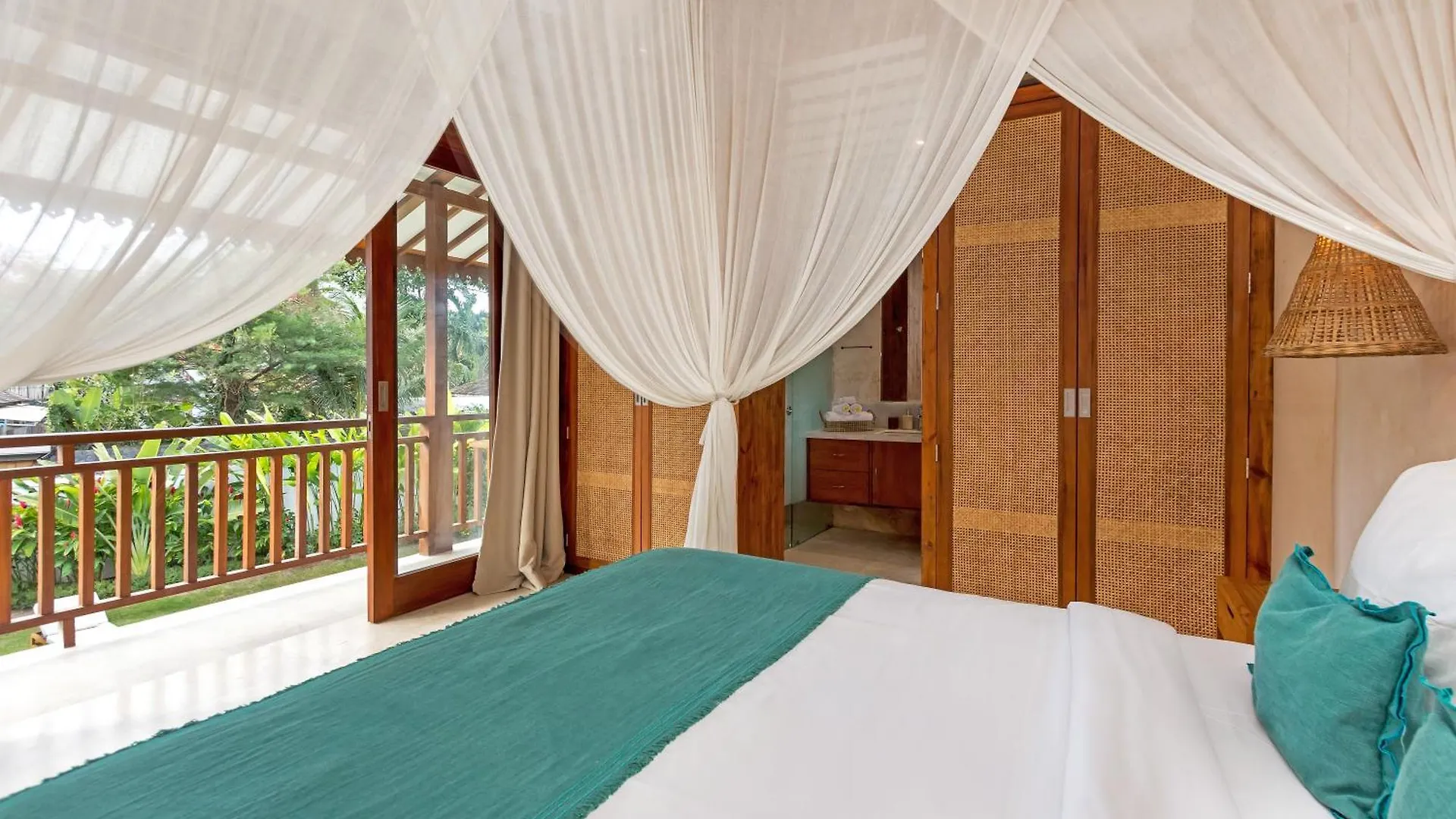 Villa Aloui By Villa Finder Kerobokan