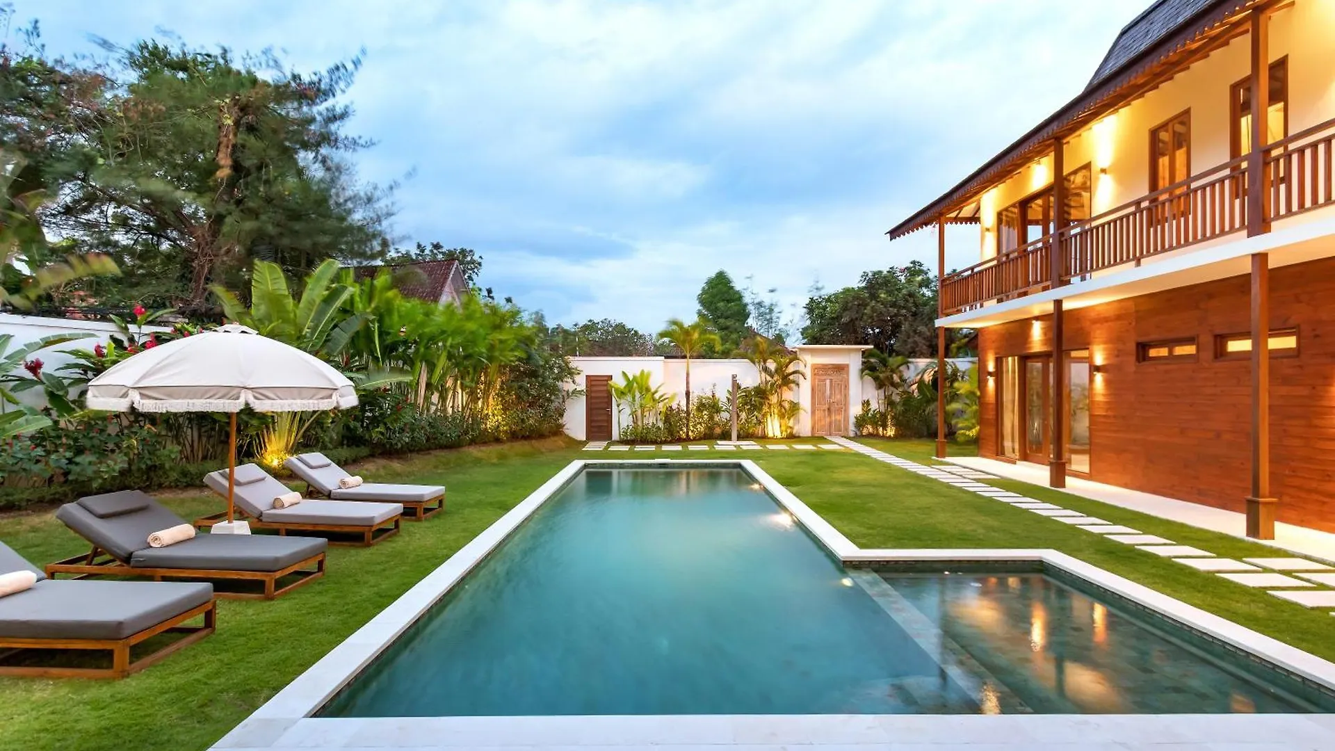 Villa Aloui By Villa Finder Kerobokan  Kerobokan (Bali)