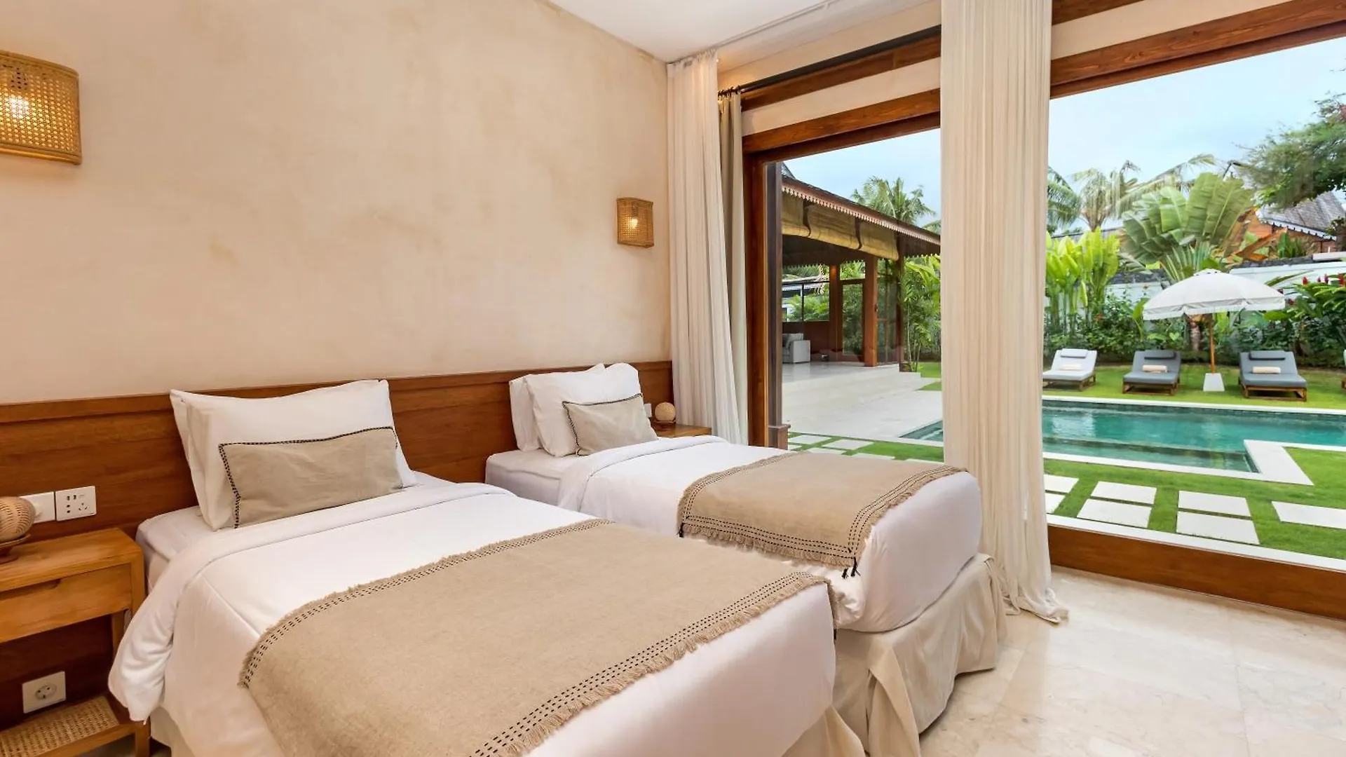 Villa Aloui By Villa Finder Kerobokan   Kerobokan (Bali)